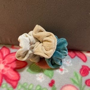 3 pack fuzzy scrunchies